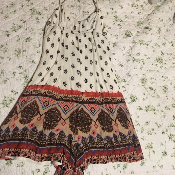 Gently used romper - Picture 4 of 6